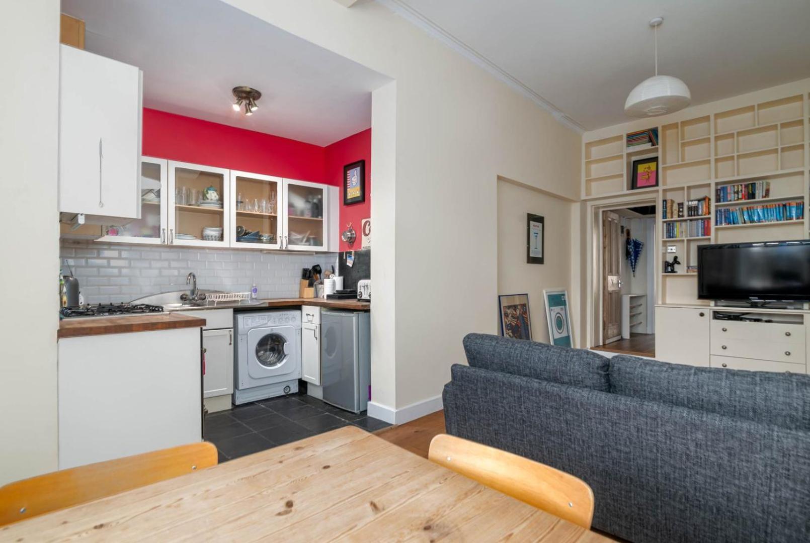 Guestready - Former Pub-turned-one Bedroom Flat Londra